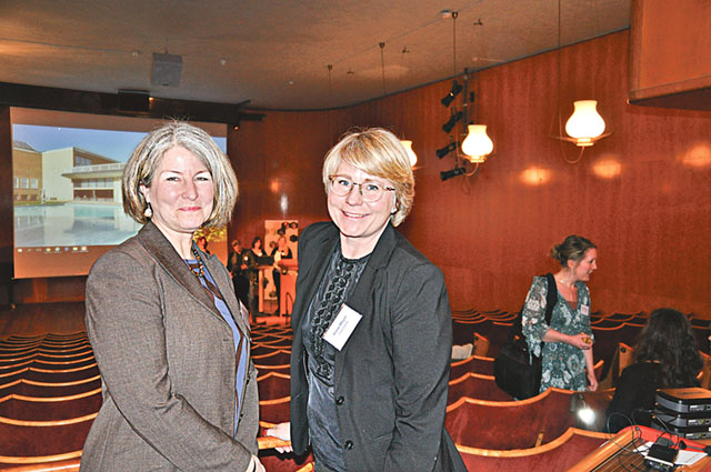 Catharina Rodling, som driver Kaffeteriet och ställplatsen i Borensberg, tillsammans med Anna Meyer, marknads- och informationschef på Göta kanal