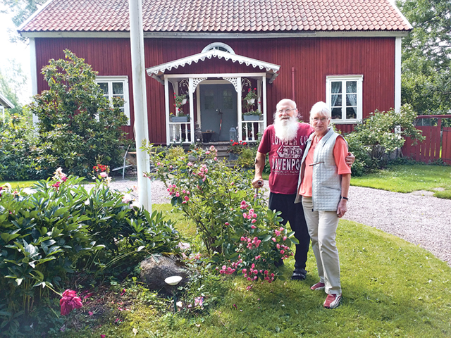 Christina och Ingolf Brangelid, Ramsmåla, Torpa, tog emot besökare för första gången under landsbygdsevenemanget Tusen trädgårdar som anordnades den 3 juli.